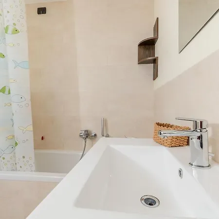 Δωμάτια σε οικογενειακή κατοικία Matu House - Centric In Olbia-