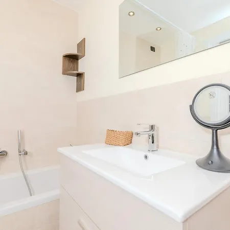 Matu House - Centric In Olbia- Alloggio in famiglia