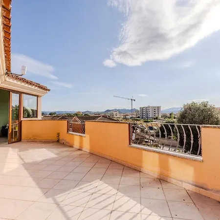 Δωμάτια σε οικογενειακή κατοικία Matu House - Centric In Olbia- *